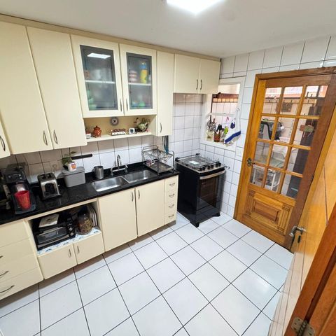 Casa de condomínio à venda com 200m², 3 quartos e 2 vagas Casa de condomínio à venda com 200m², 3 quartos e 2 vagasCozinha