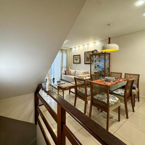 Casa de condomínio à venda com 200m², 3 quartos e 2 vagas Casa de condomínio à venda com 200m², 3 quartos e 2 vagasSala