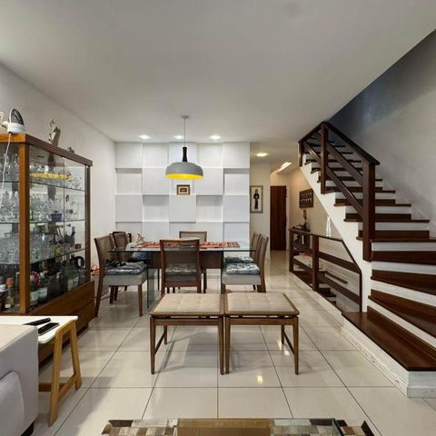 Casa de condomínio à venda com 200m², 3 quartos e 2 vagas Casa de condomínio à venda com 200m², 3 quartos e 2 vagasSala