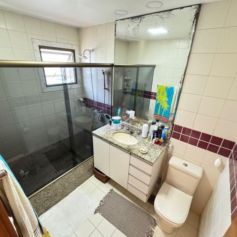 Casa de condomínio à venda com 200m², 3 quartos e 2 vagas Casa de condomínio à venda com 200m², 3 quartos e 2 vagasbanheiro da suite 1