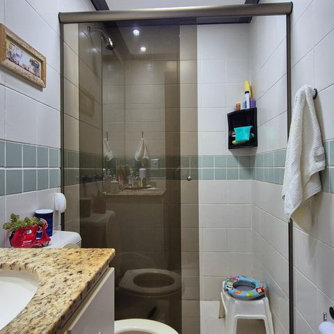 Casa de condomínio à venda com 200m², 3 quartos e 2 vagas Casa de condomínio à venda com 200m², 3 quartos e 2 vagasBanheiro do quarto 1