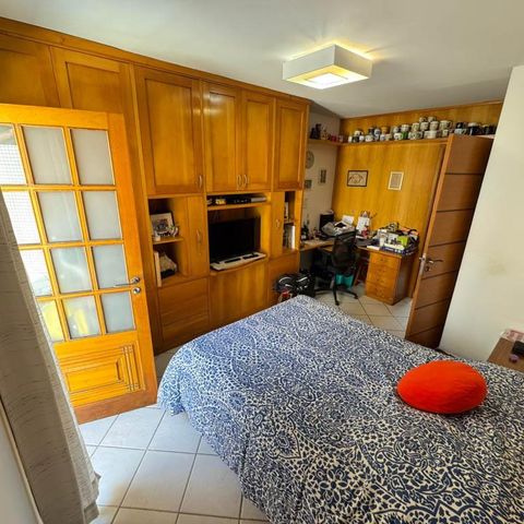 Casa de condomínio à venda com 200m², 3 quartos e 2 vagas Casa de condomínio à venda com 200m², 3 quartos e 2 vagasSuite 1