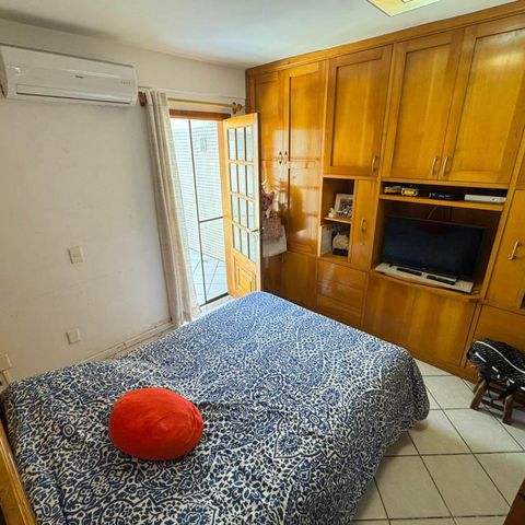 Casa de condomínio à venda com 200m², 3 quartos e 2 vagas Casa de condomínio à venda com 200m², 3 quartos e 2 vagasSuite 1
