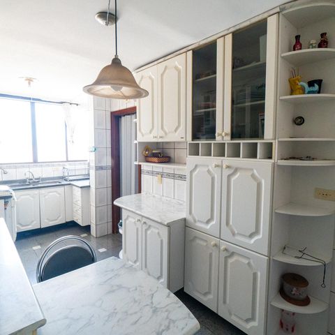 Apartamento à venda com 80m², 2 quartos e 2 vagasCozinha