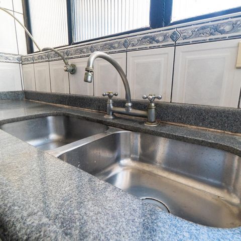 Apartamento à venda com 80m², 2 quartos e 2 vagasCozinha Detalhe