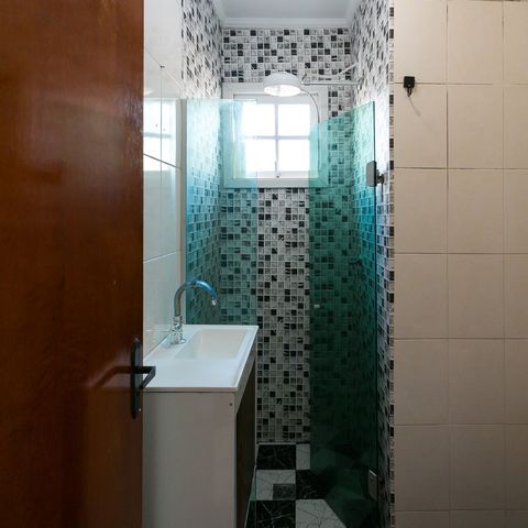 Casa à venda com 120m², 2 quartos e 3 vagas Casa à venda com 120m², 2 quartos e 3 vagasBanheiro