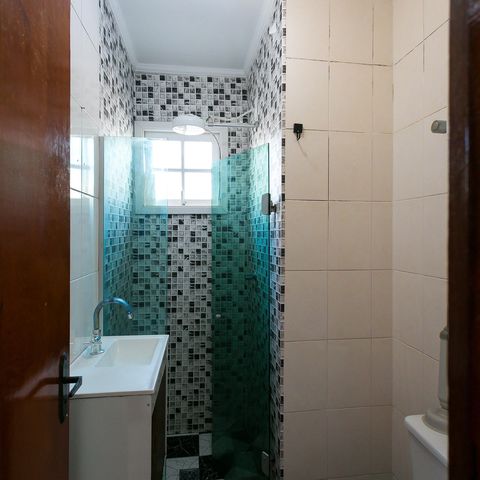 Casa à venda com 120m², 2 quartos e 3 vagas Casa à venda com 120m², 2 quartos e 3 vagasBanheiro