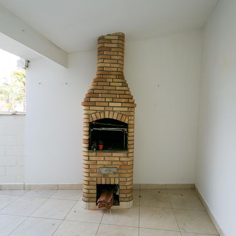 Casa à venda com 120m², 2 quartos e 3 vagas Casa à venda com 120m², 2 quartos e 3 vagasChurrasqueira / quintal