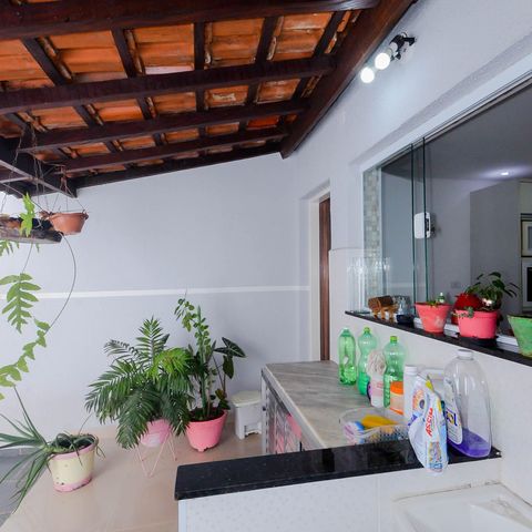 Casa à venda com 100m², 2 quartos e 1 vagaÁrea de Serviço