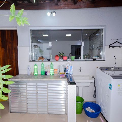 Casa à venda com 100m², 2 quartos e 1 vagaÁrea de Serviço