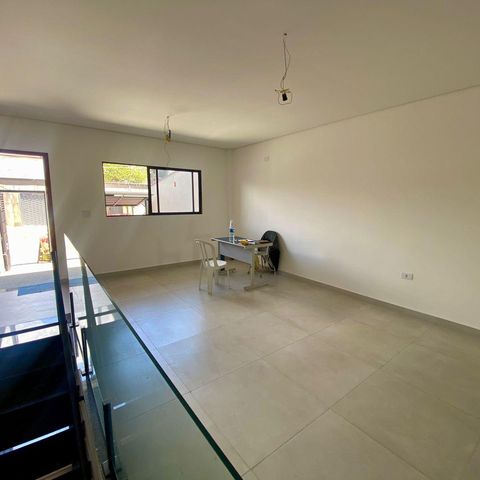 Casa à venda com 260m², 3 quartos e 5 vagasSala