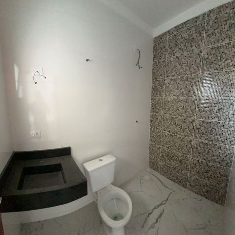 Casa à venda com 260m², 3 quartos e 5 vagasBanheiro da suíte 1