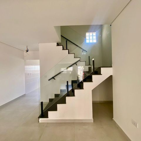 Casa à venda com 260m², 3 quartos e 5 vagasSala