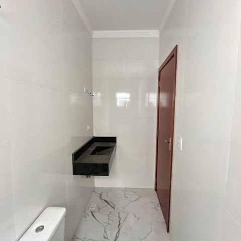 Casa à venda com 260m², 3 quartos e 5 vagasBanheiro da suíte 2