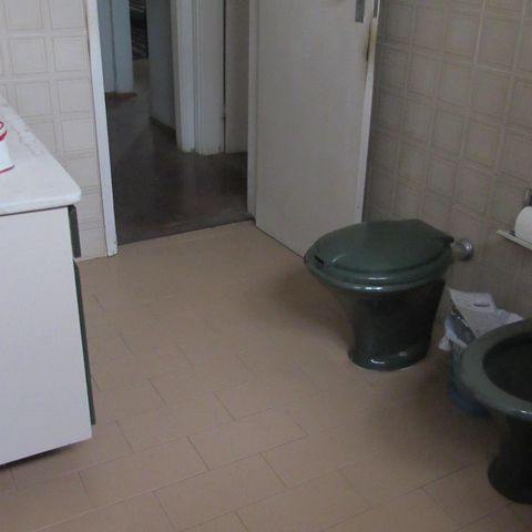 Casa à venda com 175m², 3 quartos e 2 vagasBanheiro