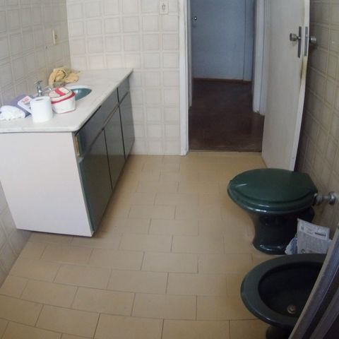 Casa à venda com 175m², 3 quartos e 2 vagasBanheiro