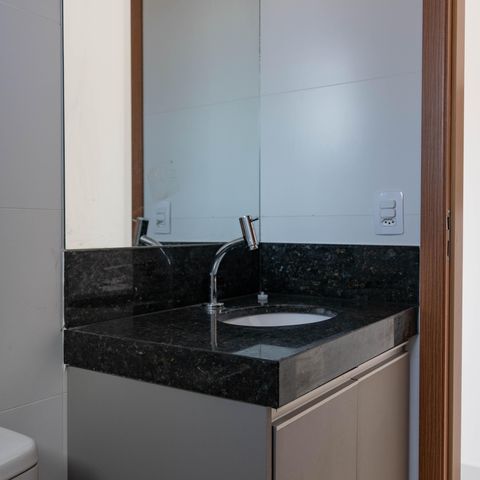 Apartamento à venda com 128m², 2 quartos e 2 vagas Apartamento à venda com 128m², 2 quartos e 2 vagasBanheiro 2