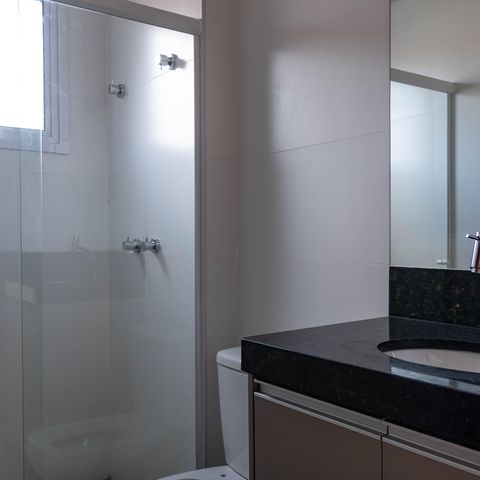 Apartamento à venda com 128m², 2 quartos e 2 vagas Apartamento à venda com 128m², 2 quartos e 2 vagasBanheiro 1