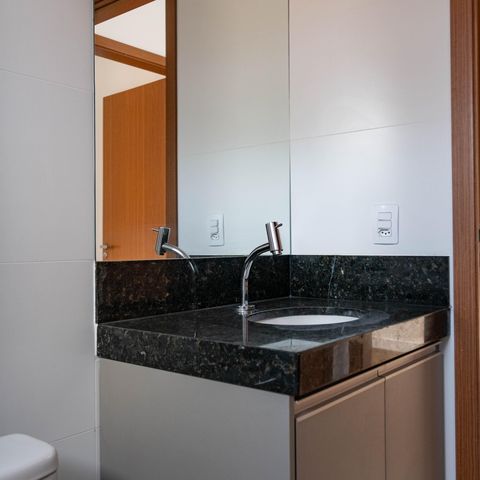 Apartamento à venda com 128m², 2 quartos e 2 vagas Apartamento à venda com 128m², 2 quartos e 2 vagasBanheiro 1