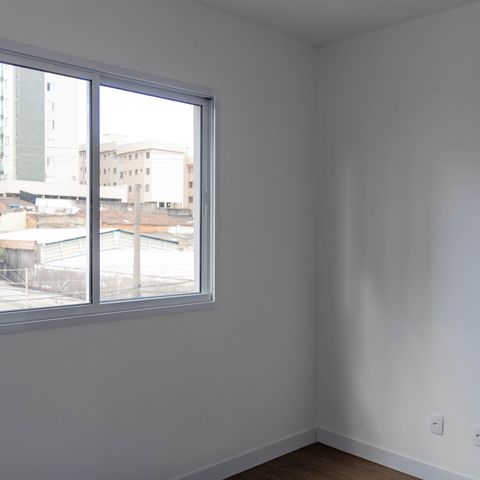 Apartamento à venda com 128m², 2 quartos e 2 vagas Apartamento à venda com 128m², 2 quartos e 2 vagasSuíte