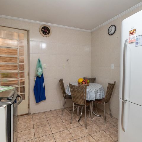 Casa à venda com 134m², 3 quartos e 2 vagasCozinha