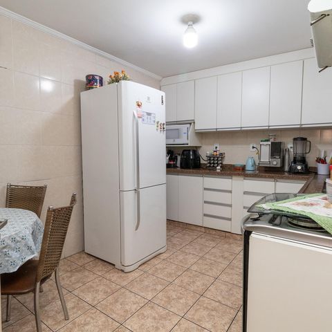 Casa à venda com 134m², 3 quartos e 2 vagasCozinha
