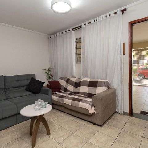Casa à venda com 134m², 3 quartos e 2 vagasSala