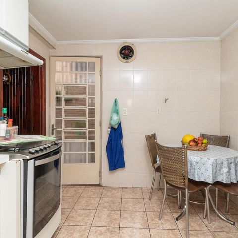 Casa à venda com 134m², 3 quartos e 2 vagasCozinha