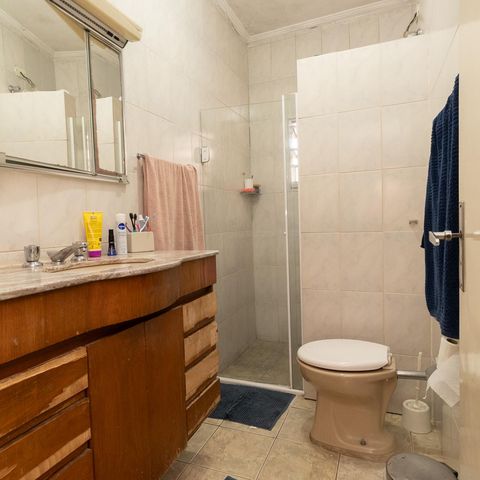 Casa à venda com 134m², 3 quartos e 2 vagasBanheiro da Suíte
