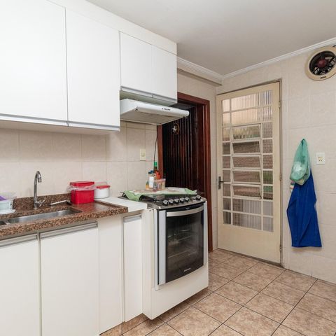Casa à venda com 134m², 3 quartos e 2 vagasCozinha
