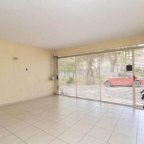 Casa à venda com 134m², 3 quartos e 2 vagasGaragem