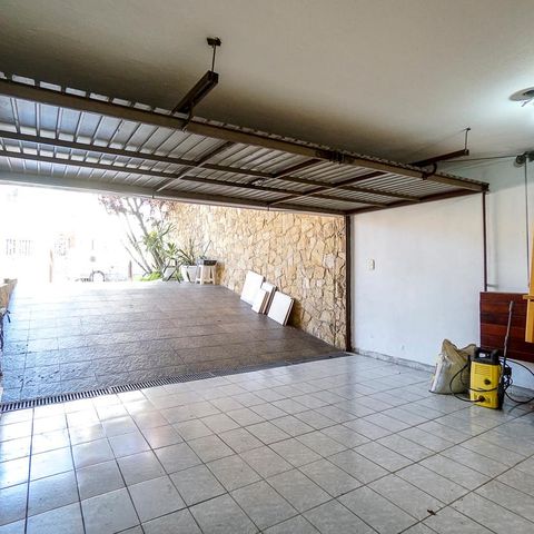 Casa à venda com 200m², 3 quartos e 4 vagasGaragem