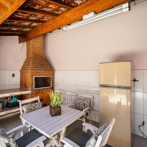 Casa à venda com 200m², 3 quartos e 4 vagasChurrasqueira