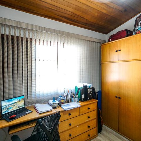 Casa à venda com 200m², 3 quartos e 4 vagasQuarto 