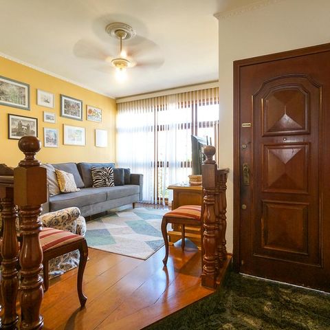 Casa à venda com 200m², 3 quartos e 4 vagasSala de estar