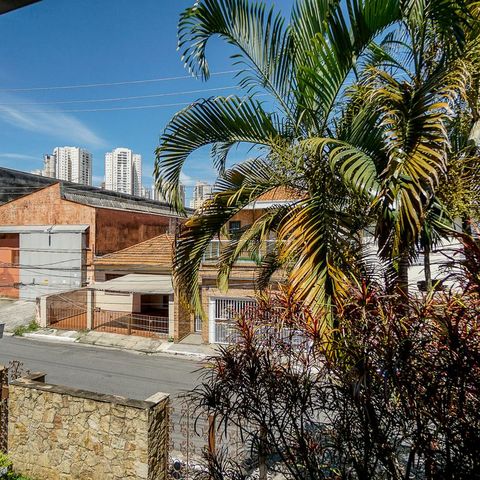 Casa à venda com 200m², 3 quartos e 4 vagasVista da suíte 01