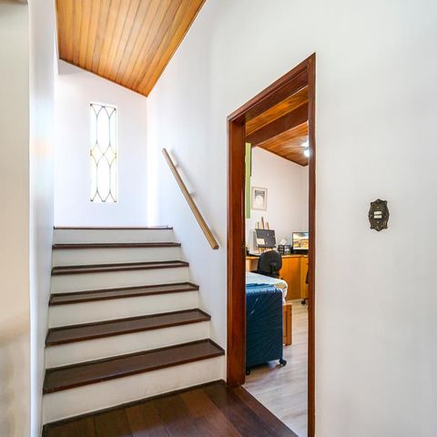 Casa à venda com 200m², 3 quartos e 4 vagasHall dos quartos