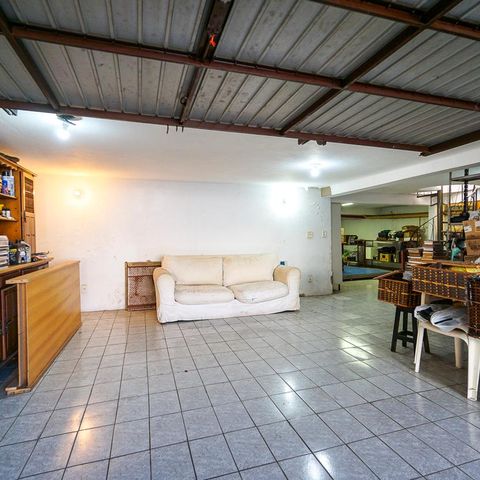 Casa à venda com 200m², 3 quartos e 4 vagasGaragem