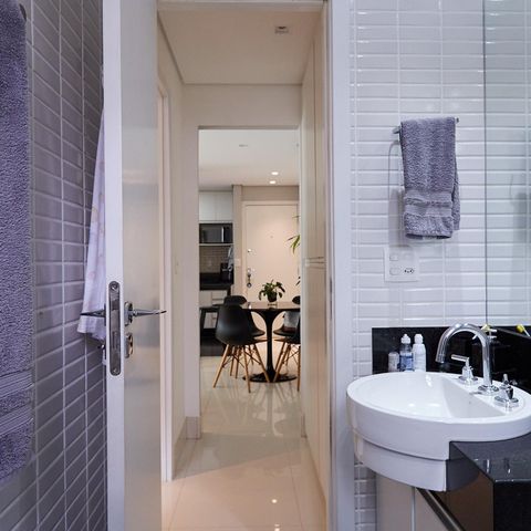 Apartamento à venda com 52m², 1 quarto e 2 vagasBanheiro