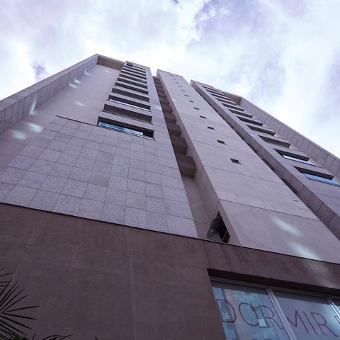 Apartamento à venda com 52m², 1 quarto e 2 vagasFachada