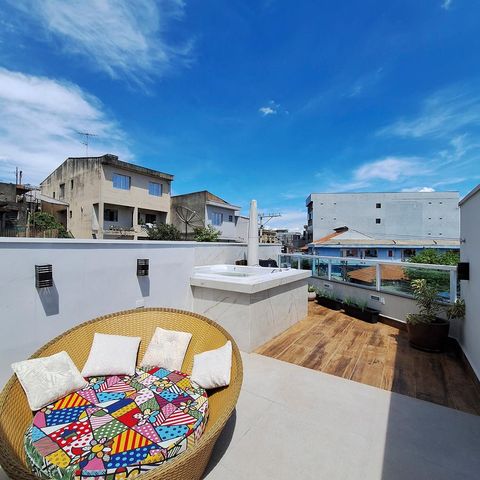 Casa à venda com 133m², 3 quartos e 2 vagas Casa à venda com 133m², 3 quartos e 2 vagasVaranda