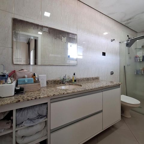 Casa à venda com 133m², 3 quartos e 2 vagas Casa à venda com 133m², 3 quartos e 2 vagasBanheiro Quarto 3