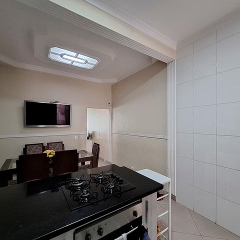 Casa à venda com 133m², 3 quartos e 2 vagas Casa à venda com 133m², 3 quartos e 2 vagasCozinha