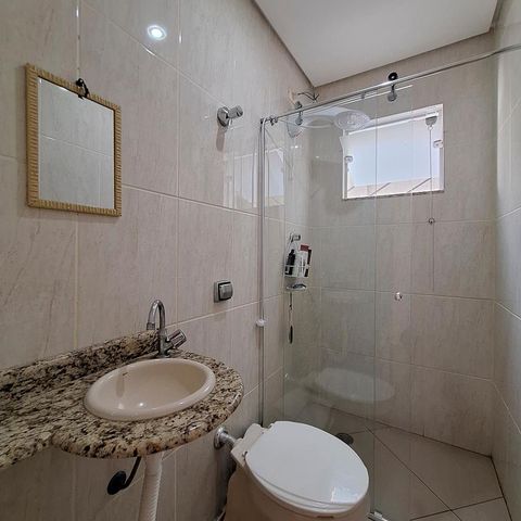 Casa à venda com 133m², 3 quartos e 2 vagas Casa à venda com 133m², 3 quartos e 2 vagasBanheiro