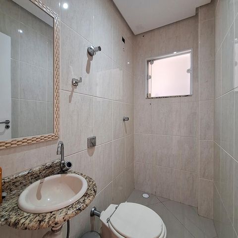 Casa à venda com 133m², 3 quartos e 2 vagas Casa à venda com 133m², 3 quartos e 2 vagasBanheiro