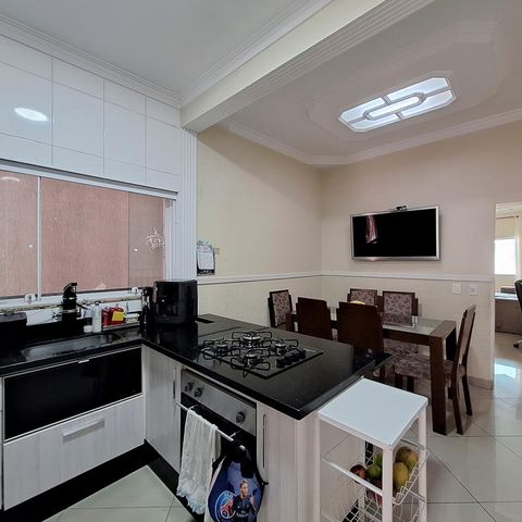 Casa à venda com 133m², 3 quartos e 2 vagas Casa à venda com 133m², 3 quartos e 2 vagasCozinha