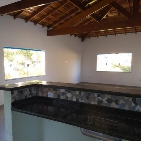 Casa à venda com 215m², 3 quartos e 8 vagas