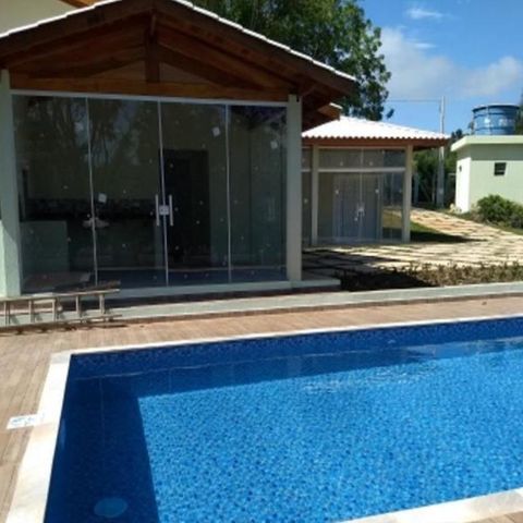 Casa à venda com 215m², 3 quartos e 8 vagas