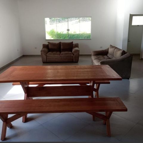 Casa à venda com 215m², 3 quartos e 8 vagas