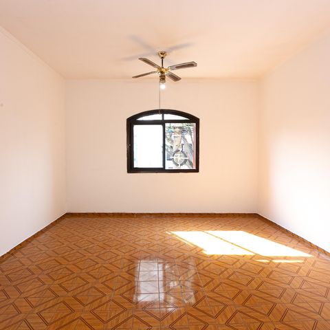 Casa à venda com 132m², 3 quartos e 2 vagas Casa à venda com 132m², 3 quartos e 2 vagasQuarto 1